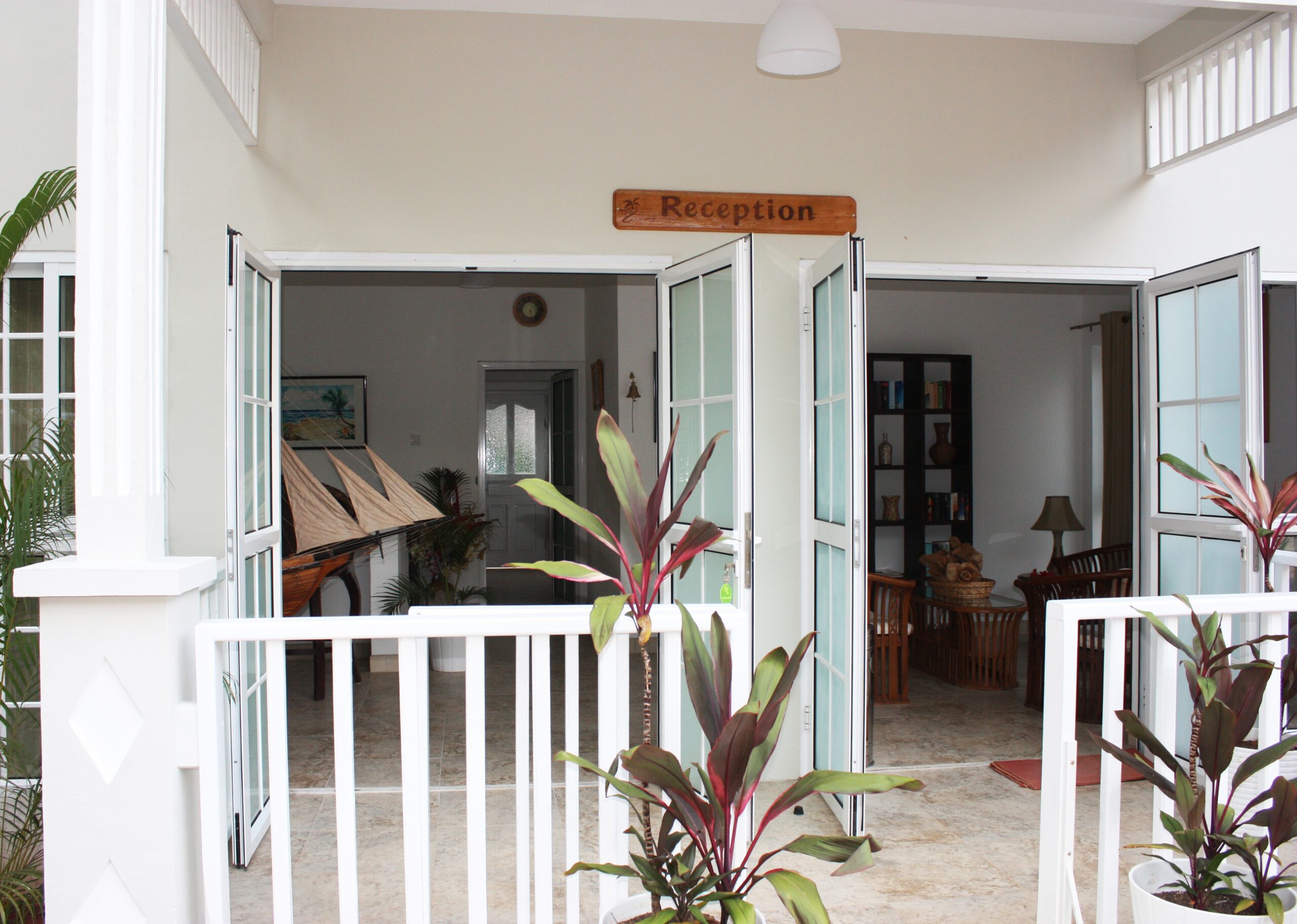 BORD-MER-VILLA-RECEPTION