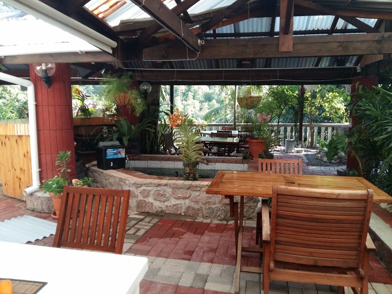 CARANA-HILL-TOP-REPAS