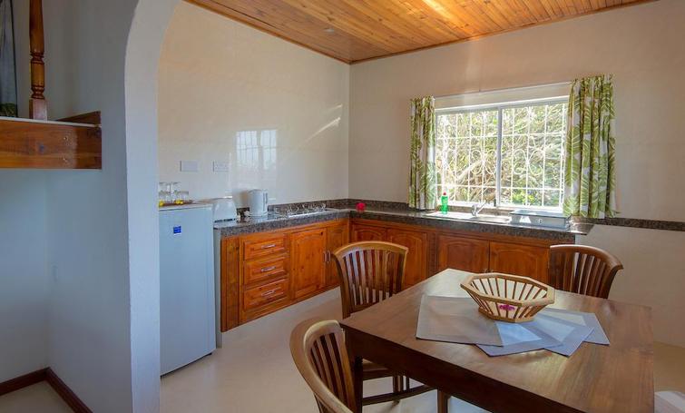 CHALET-COTE-MER-CUISINE