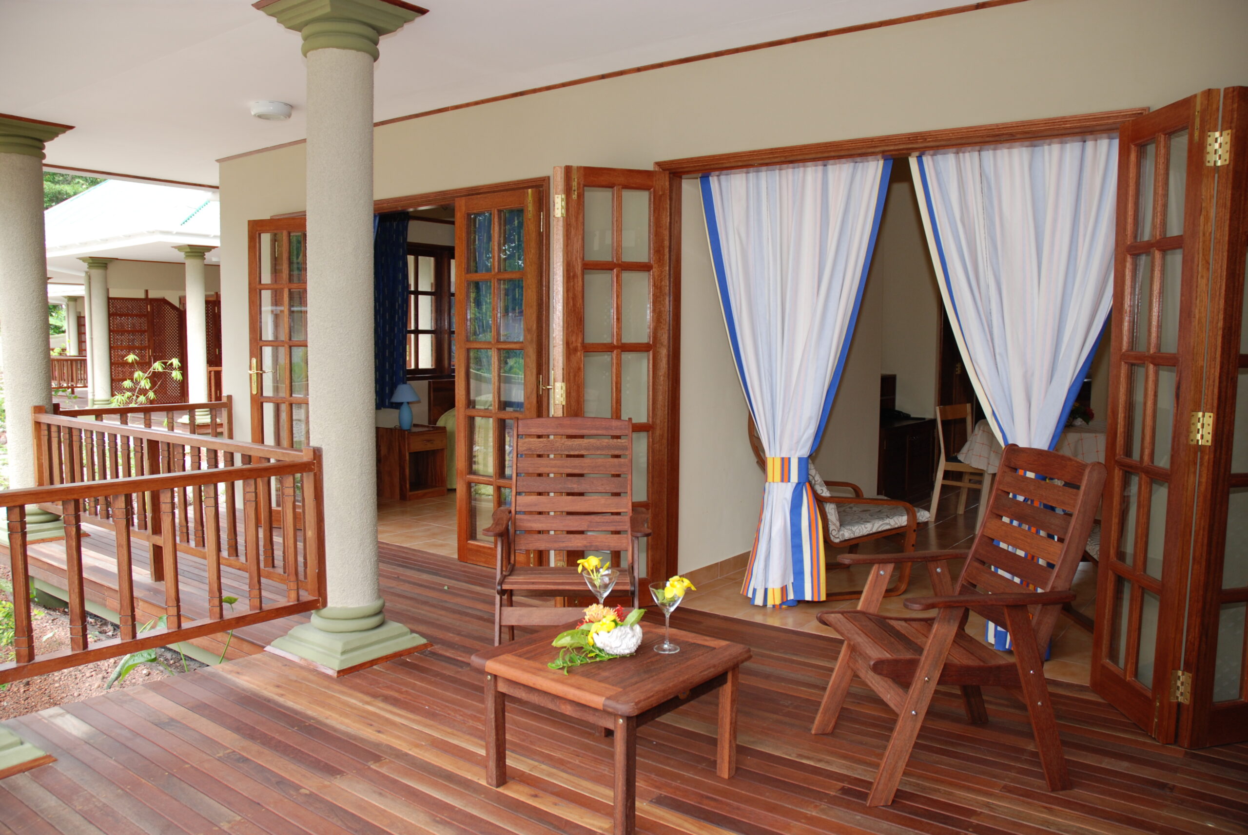 COTE-DOR-CHALET-TERRASSE-