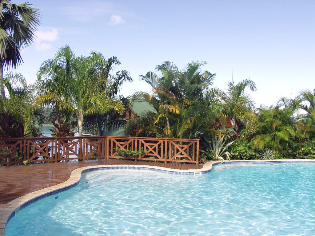 LE-JARDIN-DE-PALMES-PISCINE-1024x768