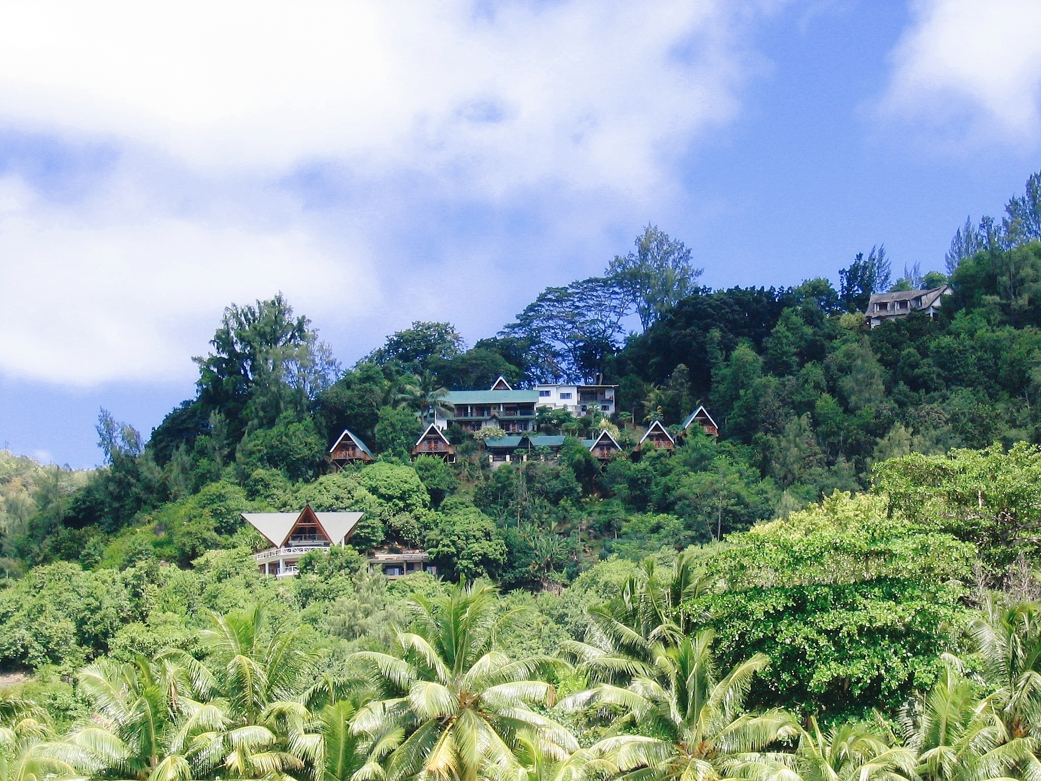 MANGO-LODGE-EXTERIEUR