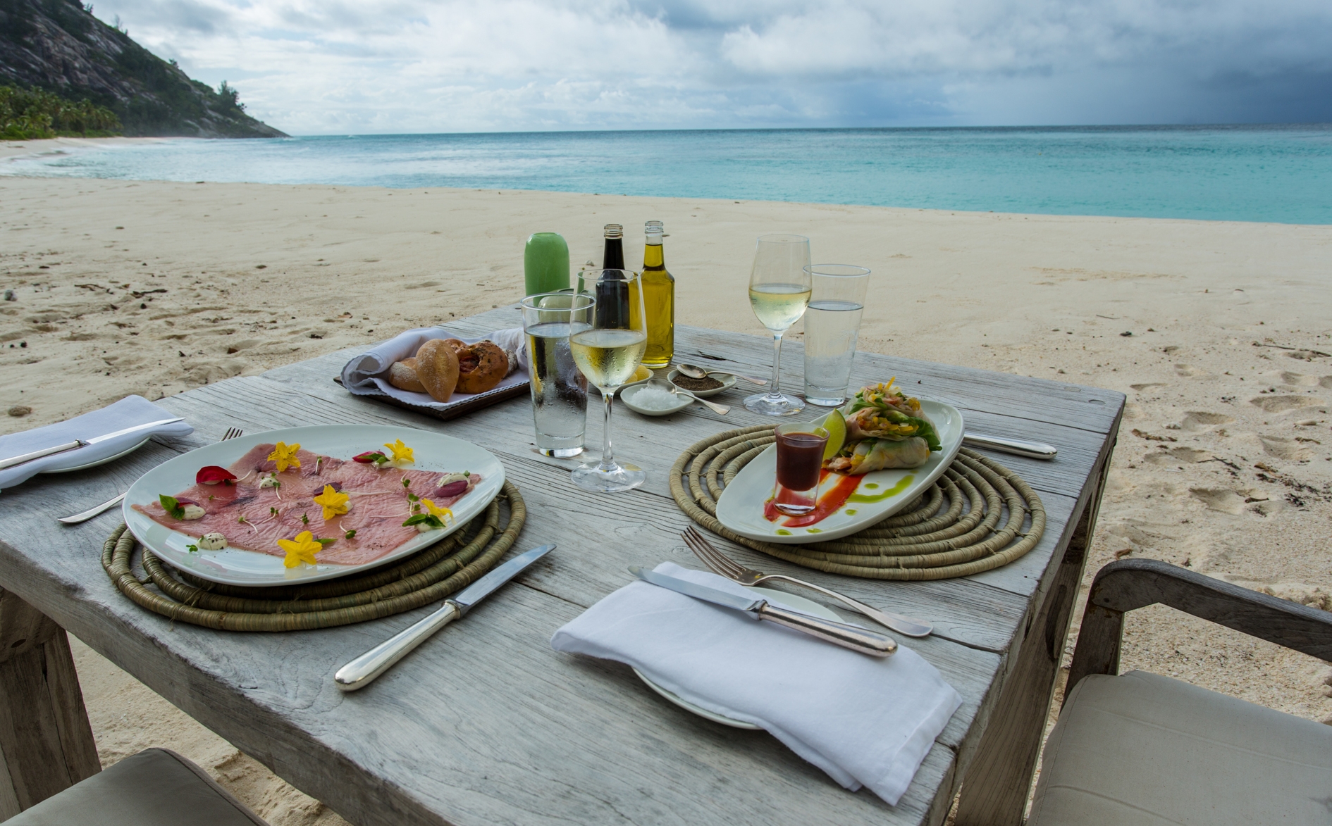 NORTH-ISLAND-REPAS-PLAGE